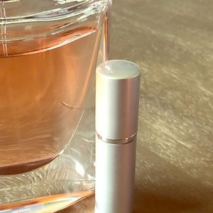 .17oz Lancome La vie est bell EDP Atomizer!
